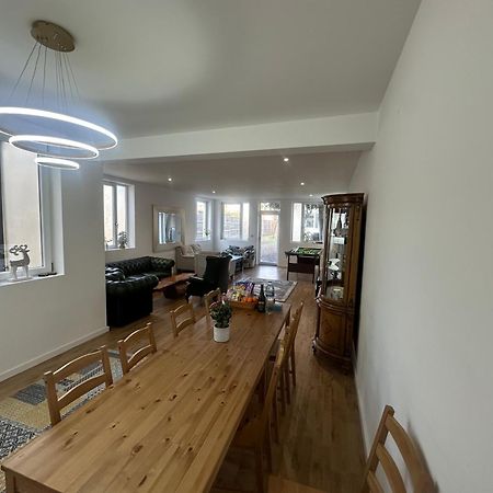 North London A Spacious 7 Bedroom House Accommodating Up To 18 People Complete With Own Gym And Table Tennis Luaran gambar