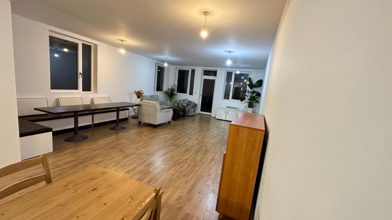 North London A Spacious 7 Bedroom House Accommodating Up To 18 People Complete With Own Gym And Table Tennis Luaran gambar
