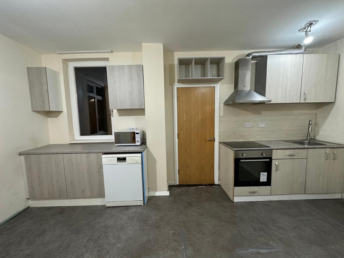 North London A Spacious 7 Bedroom House Accommodating Up To 18 People Complete With Own Gym And Table Tennis Luaran gambar