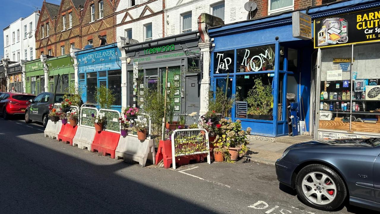 North London A Spacious 7 Bedroom House Accommodating Up To 18 People Complete With Own Gym And Table Tennis Luaran gambar