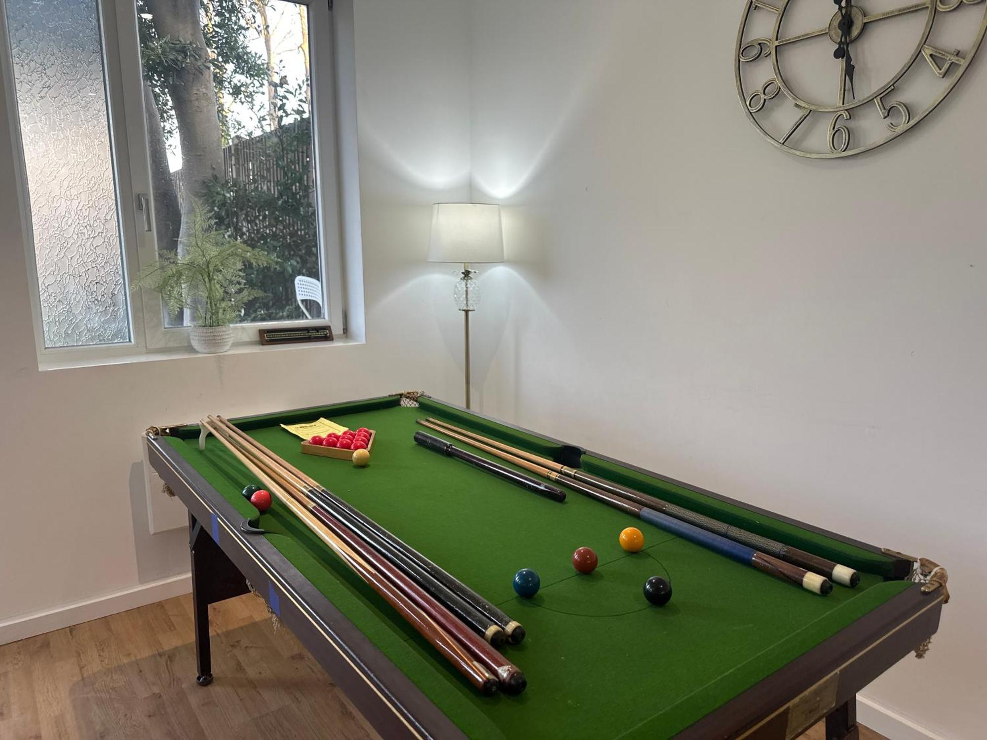 North London A Spacious 7 Bedroom House Accommodating Up To 18 People Complete With Own Gym And Table Tennis Luaran gambar